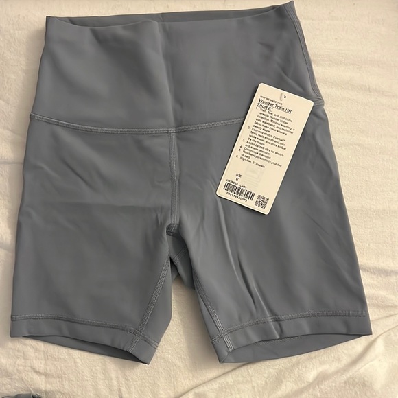 Lululemon Wunder Train High Rise Shorts 6” - Picture 2 of 3
